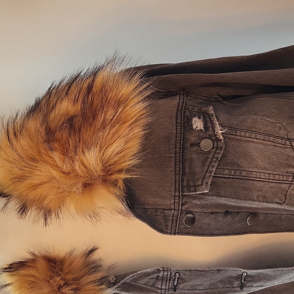 Buddy Love Jacket 🩶 - Picture 6 of 16